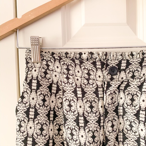 Lily White geometric patterned joggers - Picture 6 of 8